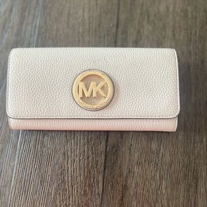 Micheal Kors Wallet